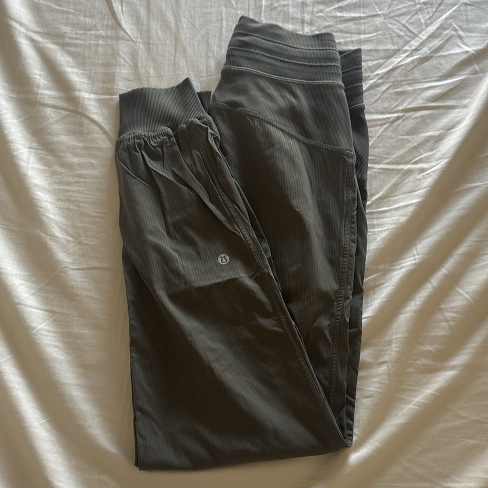 lululemon dance studio jogger